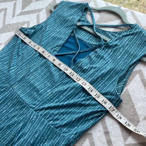 Title Nine Teal Fit & Flare Sleeveless Dress Crisscross Back Size Medium - Picture 8 of 12